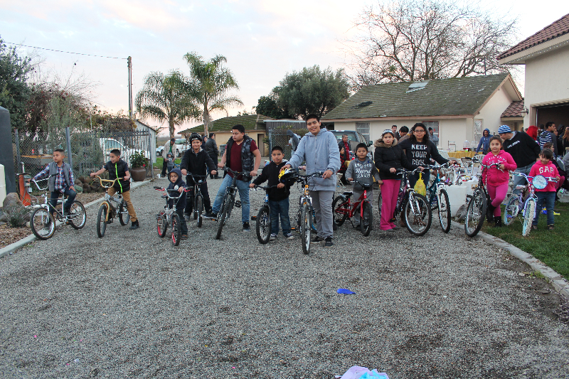 Childern with their bikes